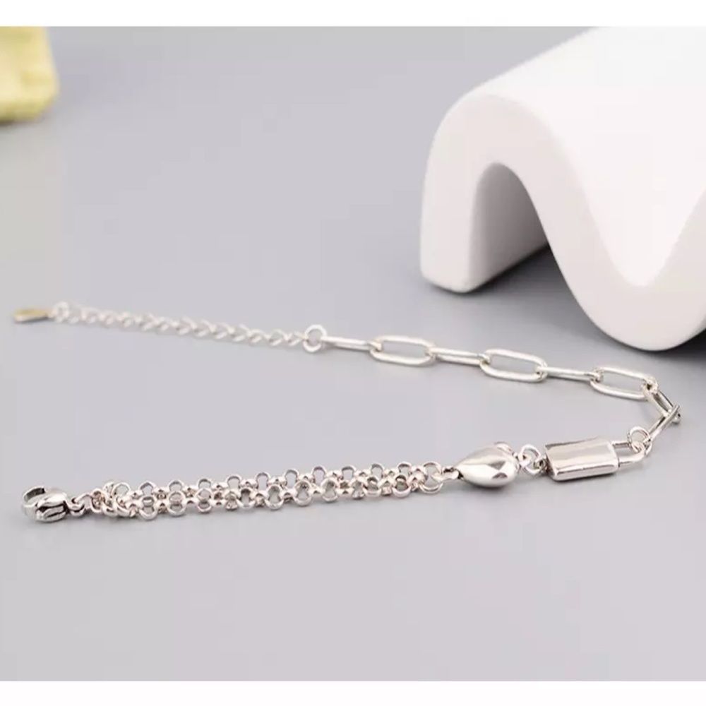 NEW 925 Sterling Silver Plated Heart and  Lock Bracelet